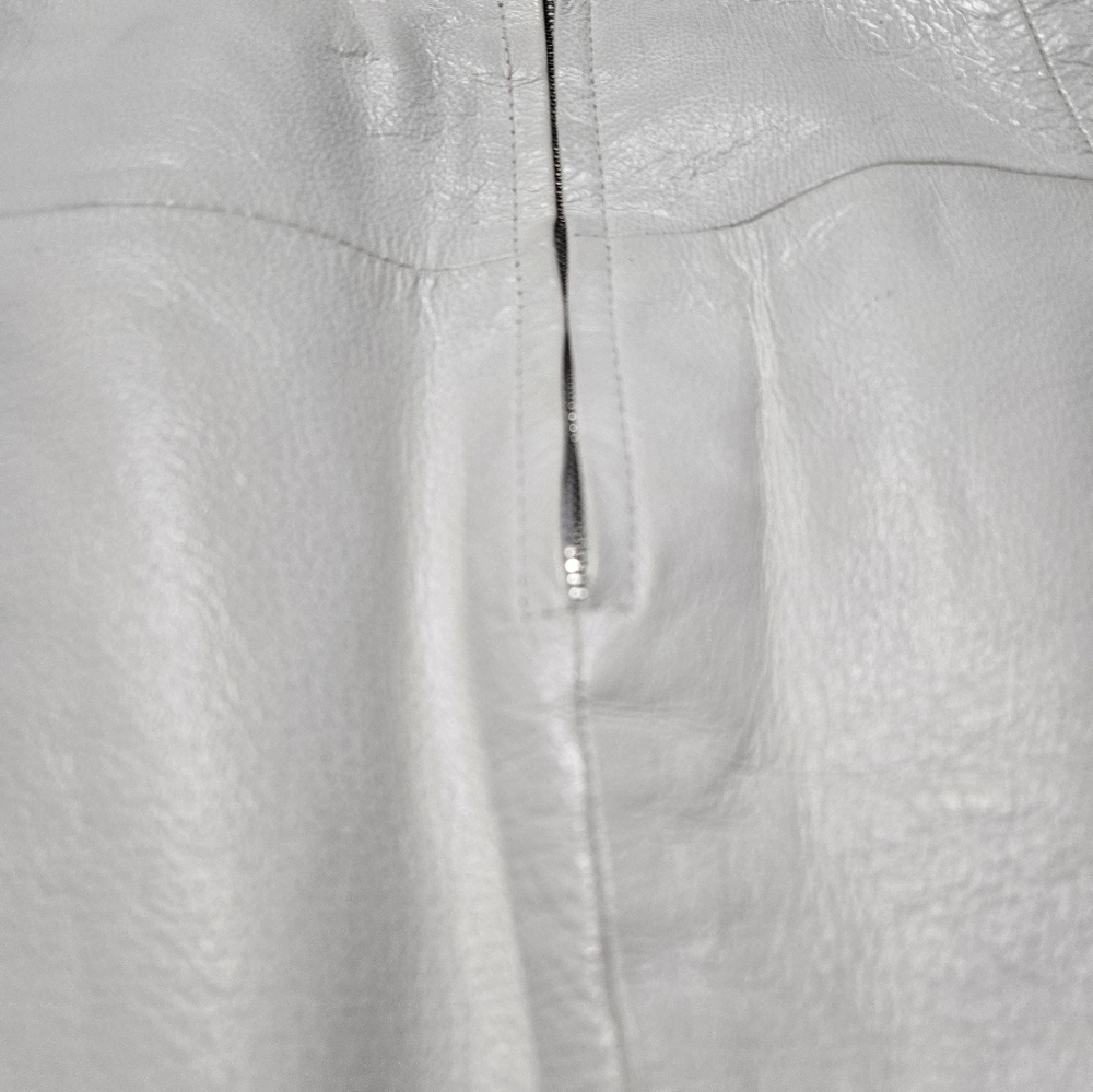 Wilson Leather mini skirt, sz 4, White - Picture 7 of 9